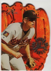 名作ダイカット！ Cal Ripken Jr. （カル・リプケン） ＜1994 Flair Hot Gloves＞