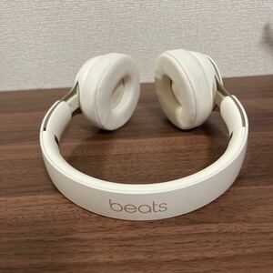 beats headphones White ビーツ　ヘッドホン　ワイヤレスヘッドホン　　　338