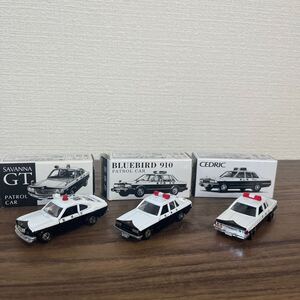 ミニカーショップ イイノ 2004 警視庁 パトカー SAVANNA GT , 2005 パトカー BLUEBIRD 910 , 2003 パトカー 430 CEDRIC PARTⅢ