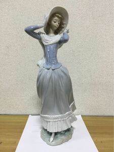 LLADRO リアドロ　4936 春のそよ風　中古品