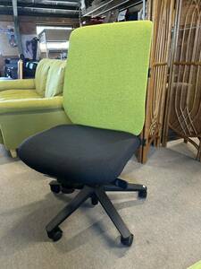 展示品　ナイキ オフィスチェア　レセーブチェア LGR ライムグリーン 布張り・スマートフィットタイプ 肘なし LVEB512F-LGR　事務椅子