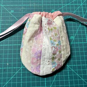 ハンドメイド きんちゃく袋 パッチワーク ピンク 花柄 