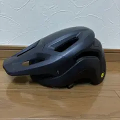 スペシャライズド　自転車ヘルメット