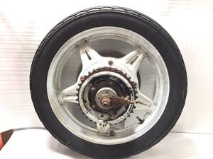 7B20 ホンダ CB750F リアホイールタイヤ付き リアホイール リアアクスルシャフト MT2.15×18 タイヤパンクしてます。