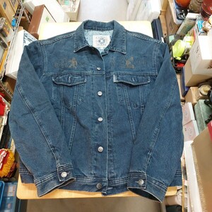 ICEBERG　JEANS イタリー 製 デニムジャケット デニム ジャケット うすい 中綿入り 中古 傷 汚れあり 壊れなし XL ノークリーニング 