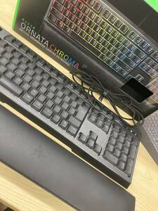 （1176）RAZER レイザー ORNATA CHROMA メカ・メンブレン ゲーミングキーボード RZ03-02041300-R3J1