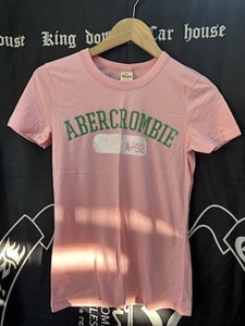 Abercrombie&Fitch アバクロ Tシャツ　Ｓ　管理番号[128]