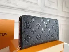 LV モノグラム　長財布