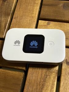 HUAWEI SIMフリーモバイルルーター E5577 動作品　ホワイト P18