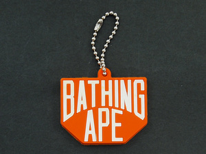 新品 A BATHING APE ラバー キーホルダー キーチェーン ロゴ オレンジ BAPE アベイシングエイプ ベイプ