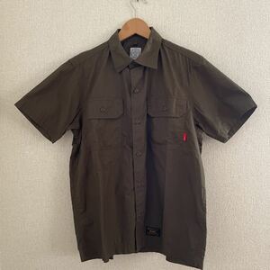 美品　WTAPS ダブルタップス 半袖シャツ OD バックロゴ　DECK SS/SHIRT.COTTON 半袖シャツ　デッキシャツ　サイズS