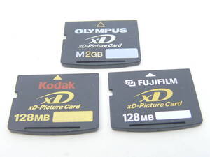 ★送料：クリックポスト185円★ｘDピクチャーカード２GB＋128MB×２枚＋オマケ(USED：動作確認済)