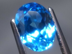 1.73ct 新品・新色・スカイブルートパーズカラー合成ヤグセラミック宝石 ＹＡＧ（イットリウム・アルミニウム・ガーネット）