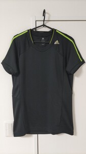 美品 adidas アディダス 半袖 Tシャツ Ｌ 黒 ブラック 人気 定番 速乾 ドライ スポーツ サッカー フットサル カジュアル オシャレ 