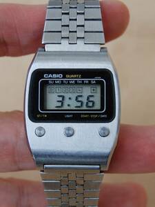 【即決/希少】美品 ヴィンテージ・デジタル腕時計 CASIO CASIOTRON 50QS-17 1979年発売／人気の3ボタン 送料480円~