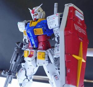 RG RX-78-2 ガンダム Ver.2.0 1/144 塗装済完成品 機動戦士ガンダム