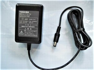 SB03 TOSHIBA 東芝　ACアダプタ　SA12257RF　12V　0.6A　対応機種不明　電圧のみチェック　長期保存品　汚れ、埃、キズ有　ジャンク品　1個