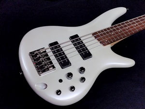 Ibanez SR305E-PW Pearl White アイバニーズ　５弦ベース