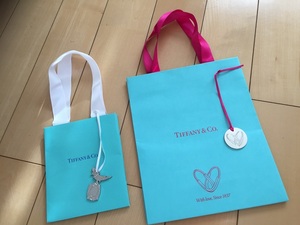 TIFFANY&Co.ティファニーロックチャーム＆バードオンアロックチャームセット送料込非売品