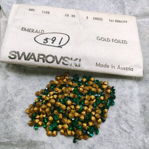 ☆ほぼ未使用 SWAROVSKI スワロフスキー ヴィンテージ ルース 1100 20SS 5gross Emerald エメラルド 裸石 グルーデコ R-410