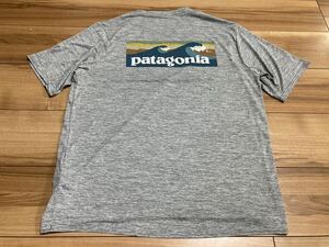 patagonia パタゴニア　p6 キャプリーンクールデェリー　ラッシュガード　半袖Tシャツ ポリエステルtシャツ ２０２２年製　Ｍサイズ