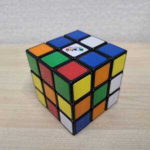 ルービックキューブ Rubiks 知育玩具 パズル 暇つぶし 脳トレ 3×3×3 　　　ｗ24120911ーｗ