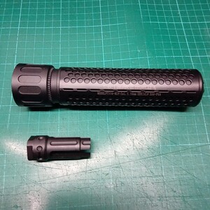 サイレンサー ナイツ型 5.56 QDC 14mm逆ネジ ハイダー付 ワンタッチで着脱可能なハイダー付きサプレッサー