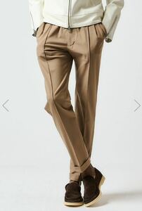 1piu1uguale3 CREASE SLACKS［BEIGE］ センタークリーススラックス 永久クリース 定価60,500円