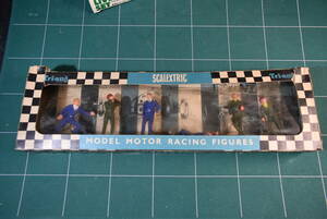 Qm965 1960’s Vintage Scalextric motor racing figures F/304 Mechanics & Drivers 1/32 スロットカー メカニック ドライバー 60size