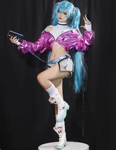  高品質！ 初音ミク 米山舞mikuコスプレ衣装髪+飾り+靴下+道具風(ウィッグ 靴別売り)