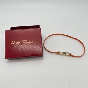 Salvatore Ferragamo サルバトーレ フェラガモ バングル オレンジ ゴールド レザー アクセサリー P198