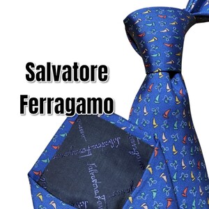 Salvatore Ferragamo　ブルー系　総柄　イタリア製