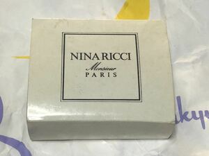 ニナ・リッチNINA RICCI PARISネクタイピン未使用