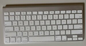 4689 Apple純正 Wireless Keyboard Bluetooth ワイヤレス 英字キーボード A1314 USキーボード