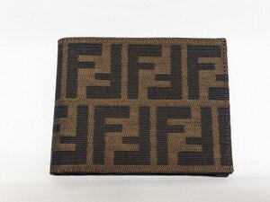 FENDI　フェンディ　二つ折り財布　ズッカ柄　ブラウン　(M8642)