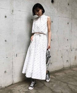 I274 AMERI アメリ ノースリーブ ワンピース S ホワイト AMERI LOGO DRESS 筆記体 オリジナル ロゴ ライン セパレート風 デザイン 清涼感