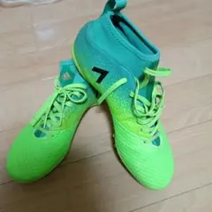 adidas サッカーシューズ ネオンイエロー/グリーン