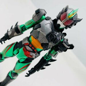 中古品 S.H.Figuarts フィギュアーツ 仮面ライダーアマゾンズ 仮面ライダーアマゾンニューオメガ