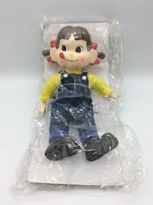 #6135　おすわりペコちゃん ペコちゃん 人形 FUJIYA 不二家 デニム衣装ペコ オーバーオール 非売品