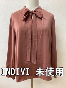 インディヴィ (INDIVI) タグ付き未使用 定価15500円 テラコッタ色ブラウス やや光沢 サイズ38／M