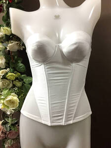 *。o♪美品【Wacoalワコール BRIDAL BUA670】補正 光沢ブライダルビスチェ*D65