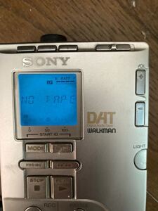 SONY TCD-D100 DAT WALKMAN (ジャンク)