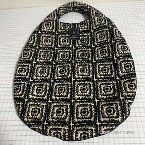 1000円〜　極美品　mina perhonen ミナペルホネン egg bag エッグバッグ ハンドバッグ　刺繍 送料無料