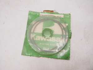 新品未使用！KX250.87-90純正ピストンリングSTD.13008-1091A.KDX250