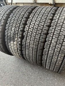 深溝 245/70R19.5 BS　スタッドレス　W900 日野 三菱ふそう　245-70-19.5 245/70/19.5