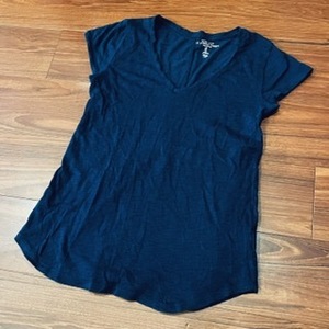 【Gap】EASY TEE　Vネックカットソー　size/ S　紺　ネイビー　シンプルトップス　ギャップ