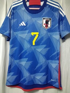 正規品　美品　サッカー日本代表ユニフォーム　カタールワールドカップ　adidas　サムライブルー　三笘薫　三苫薫　元川崎フロンターレ　7