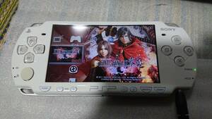 PSP「プレイステーション・ポータブル」 セラミック・ホワイト (PSP-2000CW)　