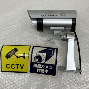 【未使用品】防犯ダミーカメラ　配線不要　防犯ステッカー付き　不審者　空き巣　赤色LED点滅確認済み　C-257