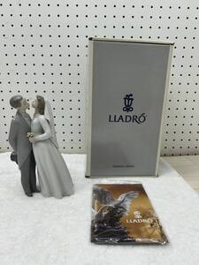 ♪・リヤドロ　LLADRO　誓いのキス　06620　置物　フィギュア　オーナメント　箱付き★難あり花嫁の小指・♪管理番号809-36